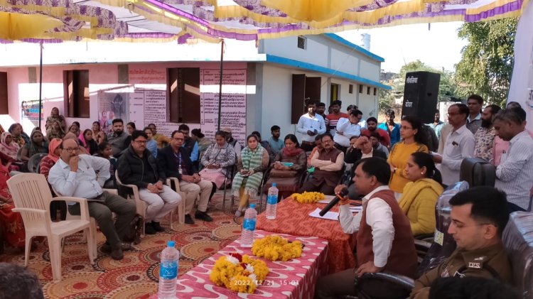 सुशासन सप्ताह के तहत ढोढर में ग्राम चौपाल का आयोजन