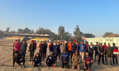 विराट सूर्य नमस्कार महायज्ञ मैराथन दौड़ पतंजलि युवा भारत द्वारा आहूति दी गई