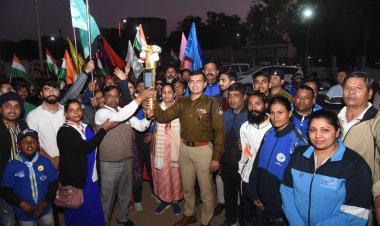खेलो इंडिया यूथ गेम्स टॉर्च (मशाल) रैली का रतलाम में हुआ आत्मीय स्वागत
