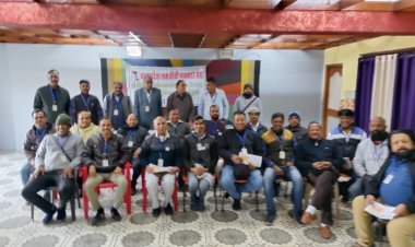 मध्यप्रदेश श्रमजीवी पत्रकार संघ के वार्षिक सदस्यता कार्ड वितरण समारोह....,पत्रकार अपने अस्तित्व के आज विभिन्न मोर्चों पर संघर्ष कर रहा हैै