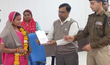 चार वर्षीय बालिका के अपहरण के प्रयास को दो महिलाओं ने बहादुरी से विफल किया  कलेक्टर-एसपी ने महिलाओं को सम्मानित किया