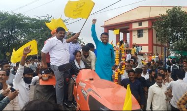 प्याज पर निर्यात शुल्क के विरोध में रतलाम में भी किसानो कि ट्रेक्टर रैली