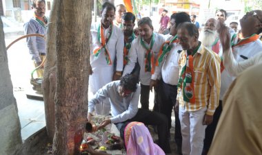 भगवान शिव से आशीर्वाद लेकर कांग्रेस प्रत्याशी पारस सकलेचा ने शुरू किया जनसंपर्क