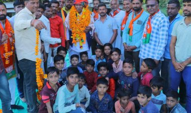 मथुरालाल डामर के जनसंपर्क मे उमड़ रहा जन सैलाब, गावों मे हो रहा भव्य स्वागत