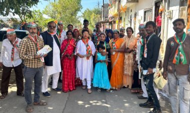 दीपावली पर भी नहीं रुका जनसंपर्क का कारवां