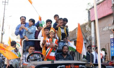 26 जनवरी गणतंत्र दिवस पर निकाली विशाल वाहन रैली, भारतीय सेना के जवान व महापौर ने किया शुभारंभ