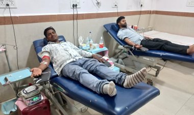 मौसम की परवाह ना करते हुए रक्तवीरों ने किया रक्तदान