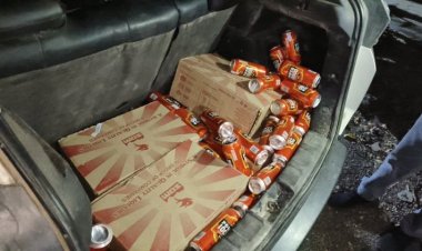 मेडिकल कॉलेज कैंपस में खड़ी कार से दारू की पेटी बरामद