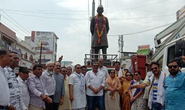 शहर कांग्रेस ने श्रद्धापूर्वक मनाई पंडित जवाहरलाल नेहरू जी की पुण्यतिथि