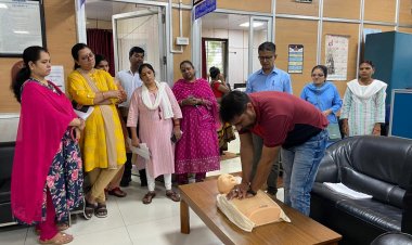 रतलाम मंडल रेलवे चिकित्सालय द्वारा लगाया गया स्वास्थ परीक्षण तथा सीपीआर प्रशिक्षण शिविर