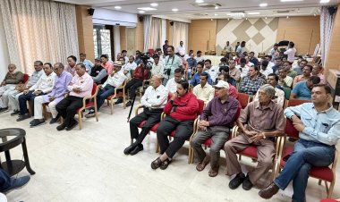 पूरे प्रदेश में नेशनल कॉन्क्लेव से औद्योगिकीकरण का वातावरण बना- एमएसएमई मंत्री चेतन्य काश्यप - ग्लोबल समिट में देंगे रतलाम निवेश क्षेत्र का प्रेज़ेंटेशन - पत्रकार दीप मिलन समारोह में हुआ सीधा संवाद