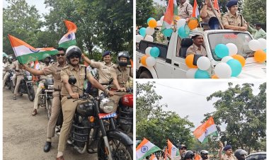 शहर में तिरंगा यात्रा का शुभारंभ नवीन पुलिस कंट्रोल रूम से :-आजादी का अमृत महोत्सव के अंतर्गत रतलाम पुलिस द्वारा भव्य तिरंगा यात्रा का आयोजन