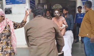 चांदनी चौक रिहायशी इलाके में बंदूक की दुकान में हुआ विस्फोट, चार लोग झुलसे