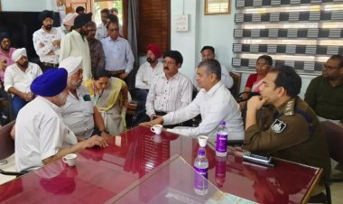 MP News: रतलाम में MPPSC परीक्षा के दौरान सिख छात्रा की पगड़ी उतरवाई, भारी विरोध के बाद प्रशासन ने मांगी माफी