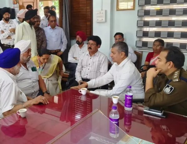 MP News: रतलाम में MPPSC परीक्षा के दौरान सिख छात्रा की पगड़ी उतरवाई, भारी विरोध के बाद प्रशासन ने मांगी माफी